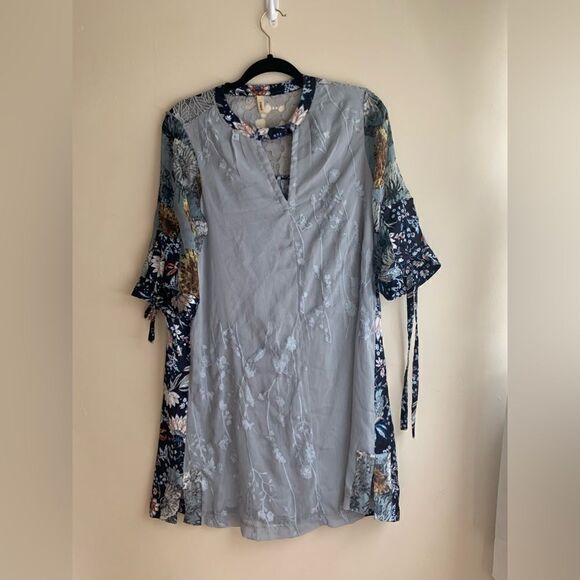 Tiny Other - Beautiful Floral dress Brand Tiny size small